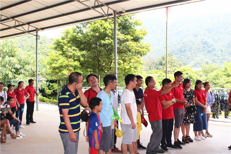 2017肯铁轴承优秀员工清远欢乐游